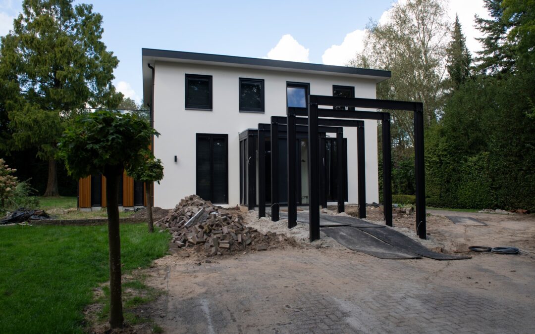 IJzeren constructie die fraaie entree maakt