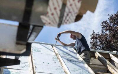 Dak vrijstaande woning wordt gerenoveerd